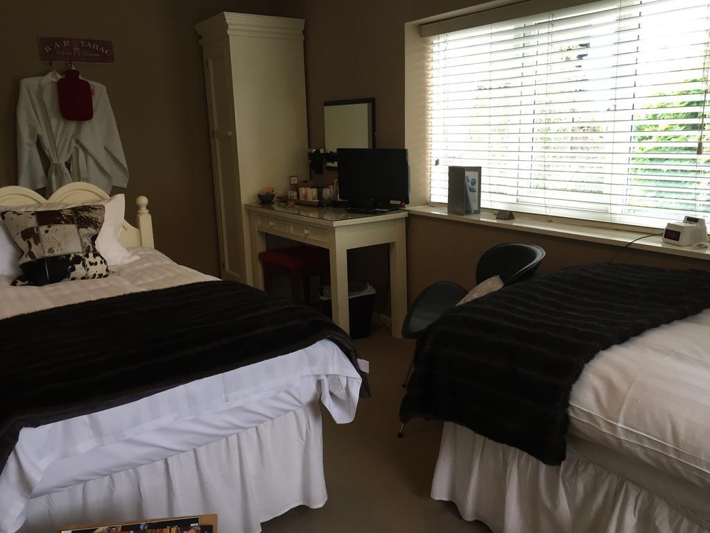 The Bijou Hotel Harrogate Ngoại thất bức ảnh