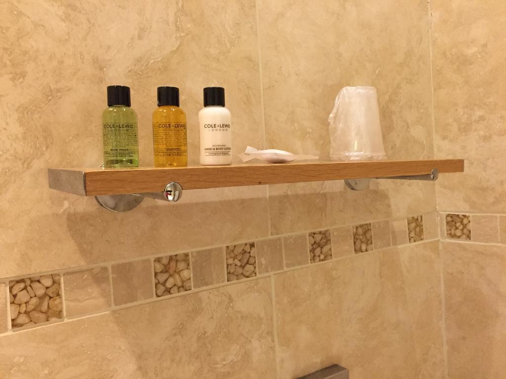 The Bijou Hotel Harrogate Ngoại thất bức ảnh